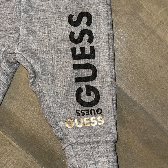 Guess baby grey sweatpants 0-3 months-name brand gray pants - Picture 2 of 4